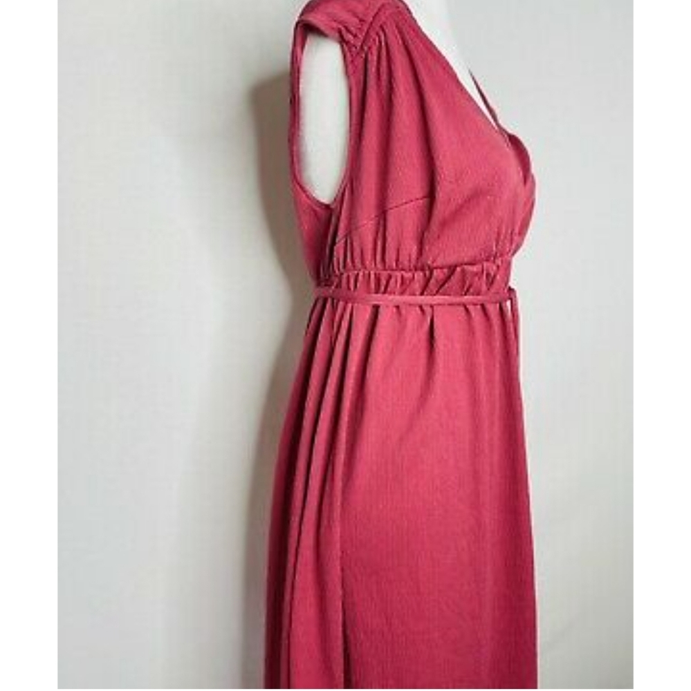 SOLD!Ingrid & Isabel Maternity Dress - Picture 3 of 6